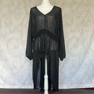 Women’s High-Low Black Top in a Plus 2X by Torrid